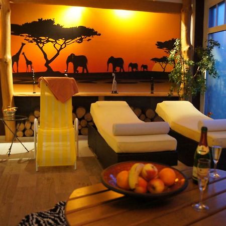 Hotel "Drei Rosen" Ohg Regina & Hans - Peter Fassbinder Leinefelde-Worbis Ngoại thất bức ảnh